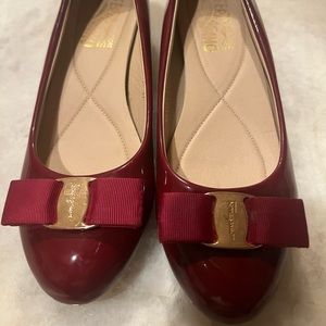 Salvatore Ferragamo vara bow heel pumps size 37 (6.5 US)